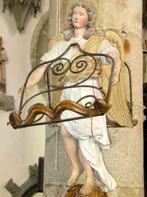 ange-lutrin-
