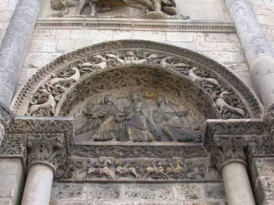 facade-arc-bas