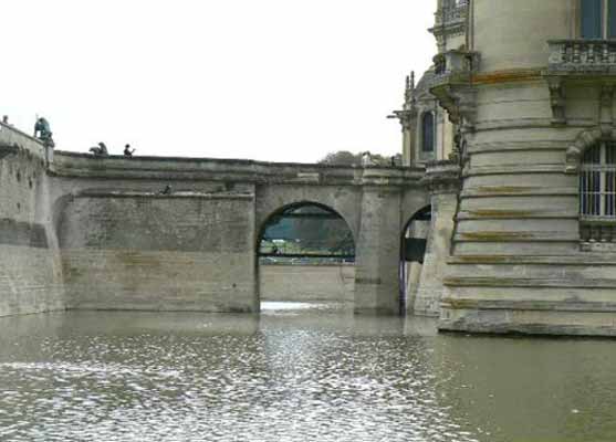 pont-douves