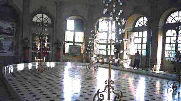 salon-ovale